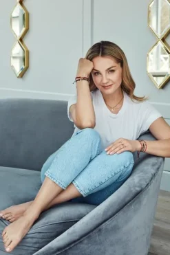 Bransoletka z elementami żółtego złota i diamentem - litera M - 0,003 ct - próba 375