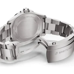 Breitling Avenger Automatic 42