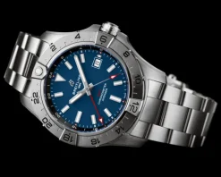 Breitling Avenger Automatic GMT 44