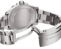 Breitling Avenger Automatic GMT 44