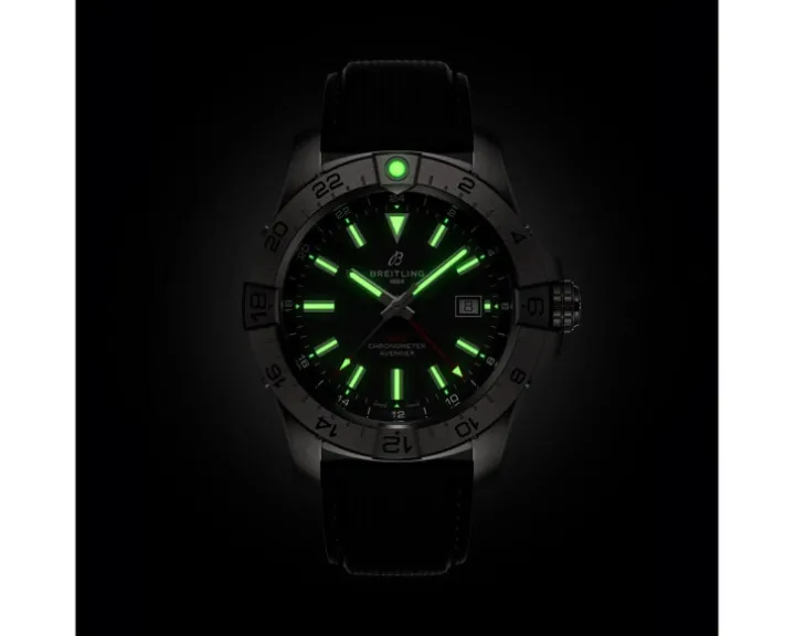 Breitling Avenger Automatic GMT 44