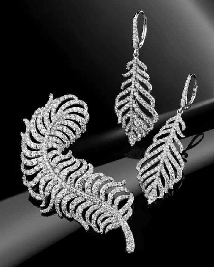 Broszka z białego złota z brylantami - piórko - 5,15 ct - próba 750