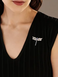 Broszka z białego złota z brylantami i szafirami cejlońskimi - ważka - próba 750