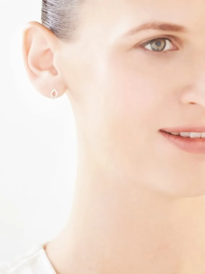 Kolczyki z białego złota z diamentami - 0,008 ct - próba 375