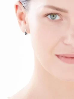 Kolczyki z białego złota z diamentami i szafirami - próba 375