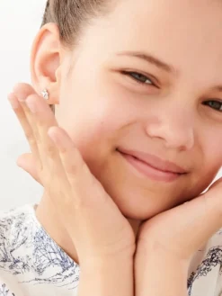 Kolczyki z białego złota z diamentami - aniołki - 0,005 ct - próba 585