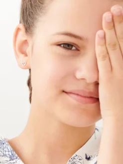 Kolczyki z białego złota z diamentami - serca - 0,005 ct - próba 375