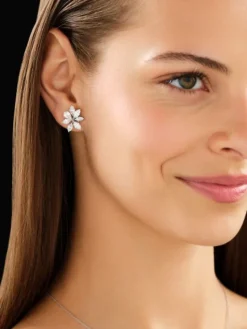 Kolczyki z białego złota z diamentami - kwiaty - 3,88 ct - próba 750