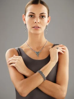 Kolczyki z białego złota z diamentami i szafirami - próba 585