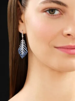 Kolczyki z białego złota z  brylantami i szafirami cejlońskimi - piórka - próba 750