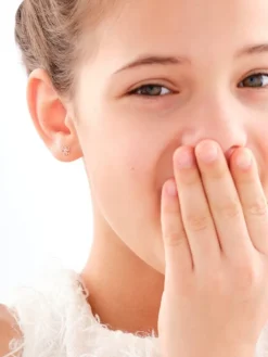 Kolczyki z różowego złota z diamentami - kwiaty - 0,01 ct - próba 375