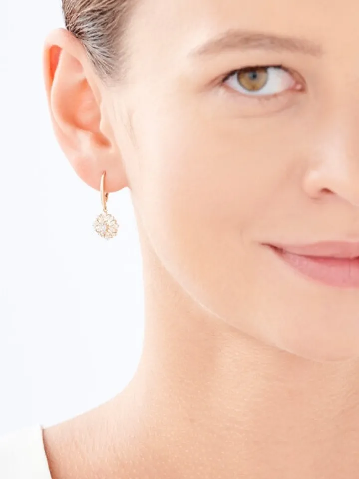 Kolczyki z żółtego i białego złota z diamentami - rozeta - 0,39 ct - próba 585