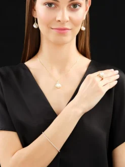 Kolczyki z  żółtego złota z brylantami i perłami South Sea - próba 750