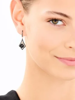 Kolczyki z żółtego złota z brylantami i onyksami - próba 585