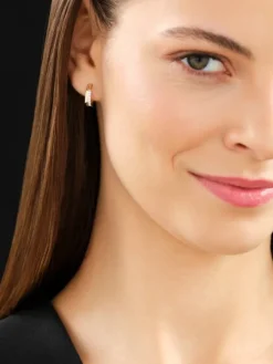 Kolczyki z żółtego złota z brylantami - 0,10 ct - próba 375