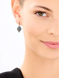 Kolczyki z żółtego złota z czarnymi brylantami i topazami London Blue - próba 585