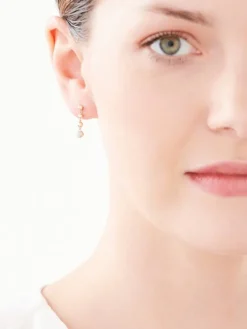 Kolczyki z żółtego złota z diamentami -  kulki - 0,09 ct - próba 375