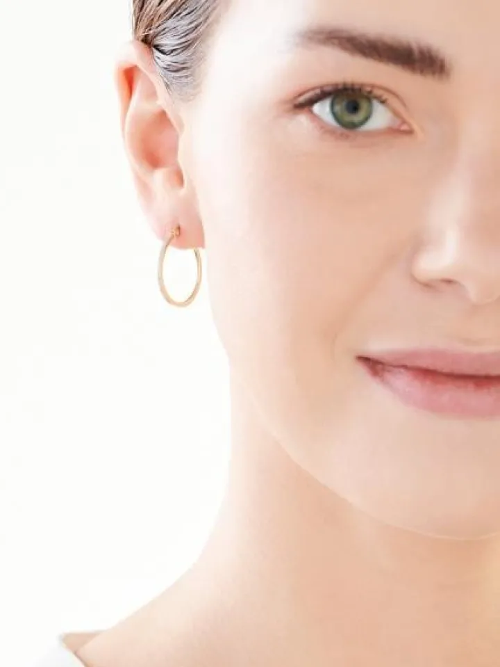 Kolczyki z żółtego złota z diamentami - koła - 0,07 ct - próba 585