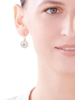 Kolczyki z żółtego złota z diamentami  i topazami London Blue - rozeta - próba 585