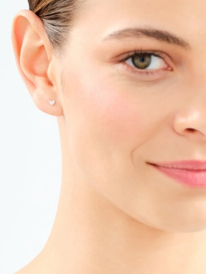 Kolczyki z żółtego złota z diamentami - serca - 0,03 ct - próba 585