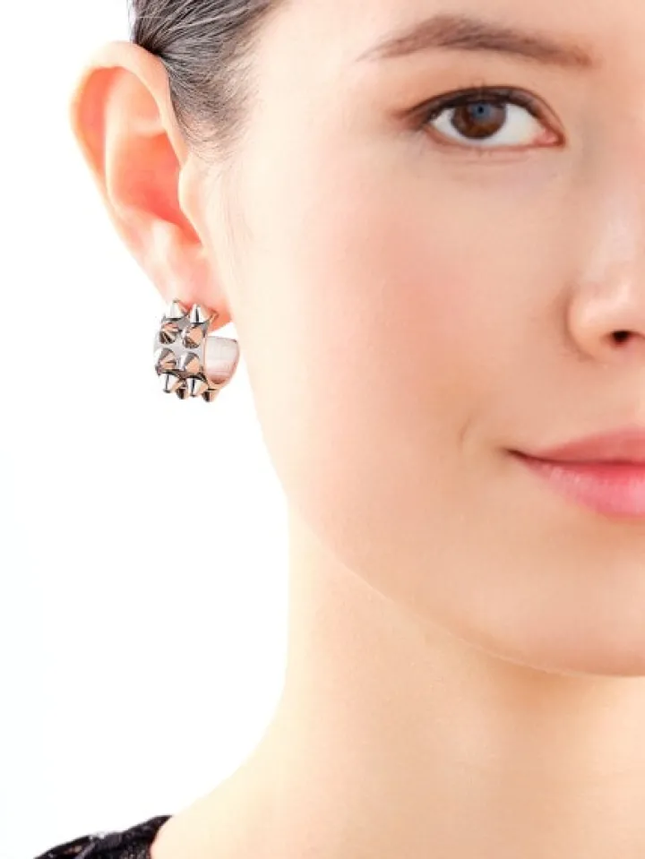 Kolczyki ze stali szlachetnej - ćwieki