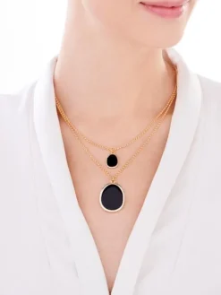 Naszyjnik pozłacany z detalami z masy żywicznej