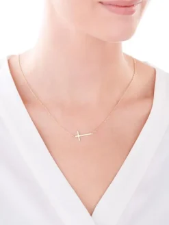 Naszyjnik srebrny - krzyż