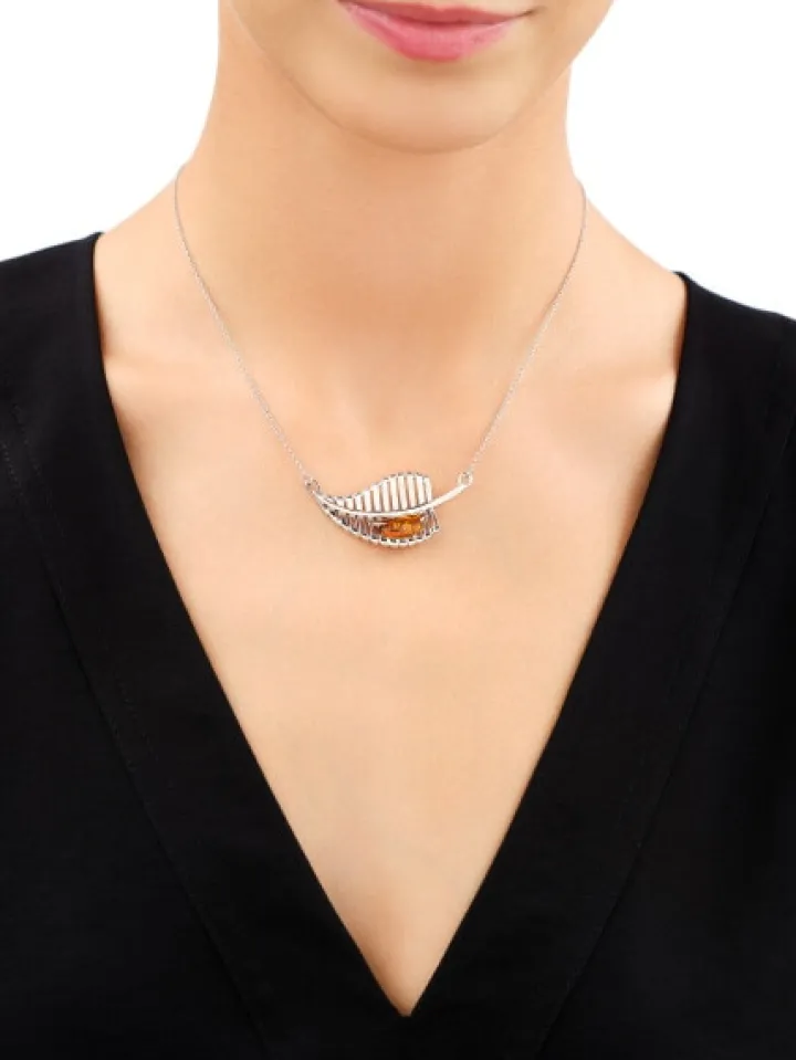 Naszyjnik srebrny z bursztynem - liść