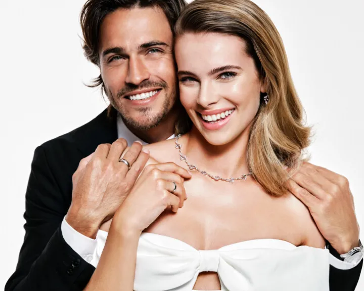 Naszyjnik srebrny z cyrkoniami - liście