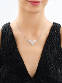 Naszyjnik srebrny z cyrkoniami - kwiaty