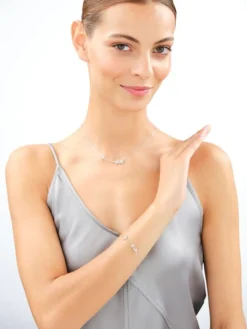 Naszyjnik srebrny z cyrkoniami - kwiaty