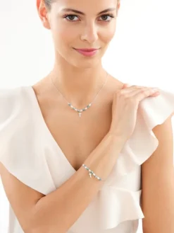 Naszyjnik srebrny z masą perłową - krzyż