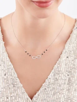 Naszyjnik srebrny ze szlifowanym szkłem - mama, nieskończoność