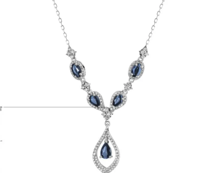 Naszyjnik z białego złota z brylantami i szafirami - próba 585