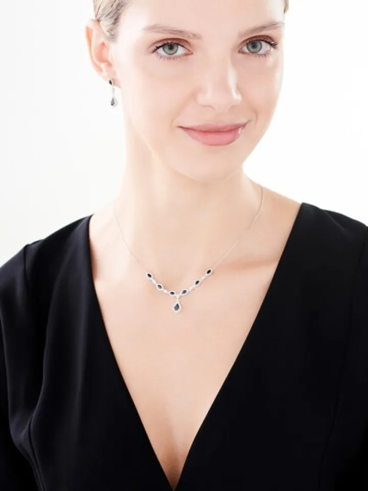 Naszyjnik z białego złota z brylantami i szafirami - próba 585