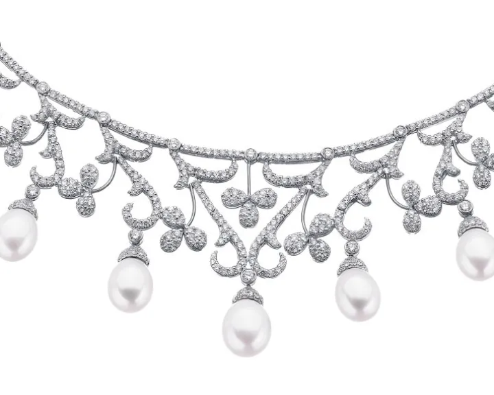 Naszyjnik z białego złota z brylantami i perłami - próba 750