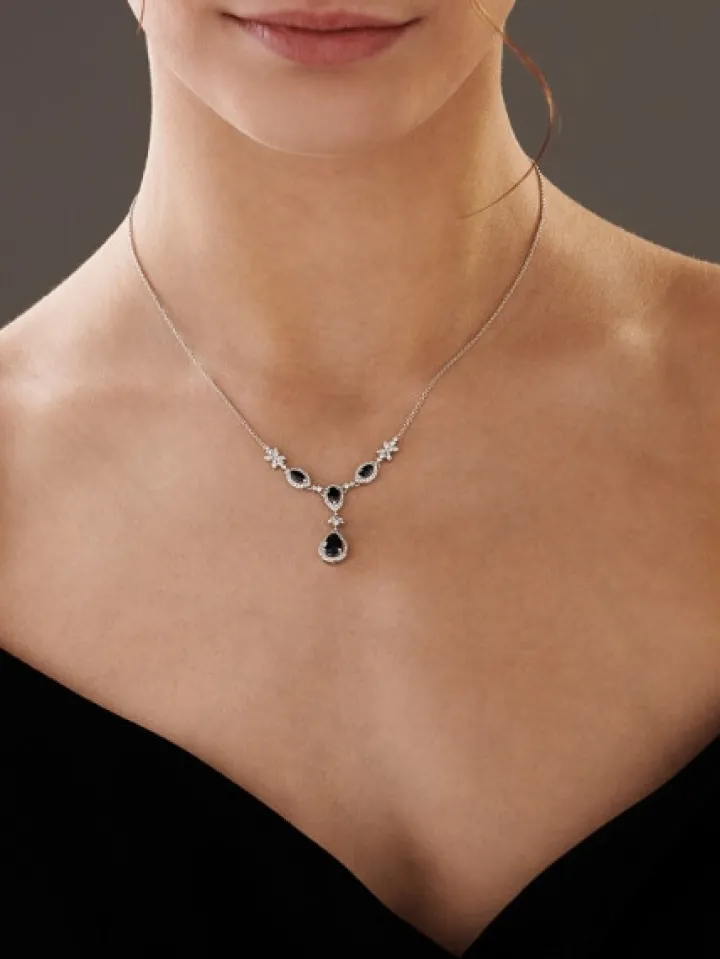 Naszyjnik z białego złota z diamentami i szafirami - próba 585