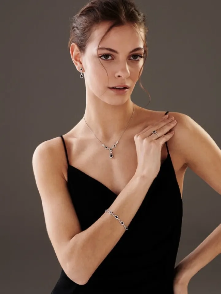 Naszyjnik z białego złota z diamentami i szafirami - próba 585