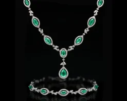 Naszyjnik z białego złota z brylantami i szmaragdami - próba 585