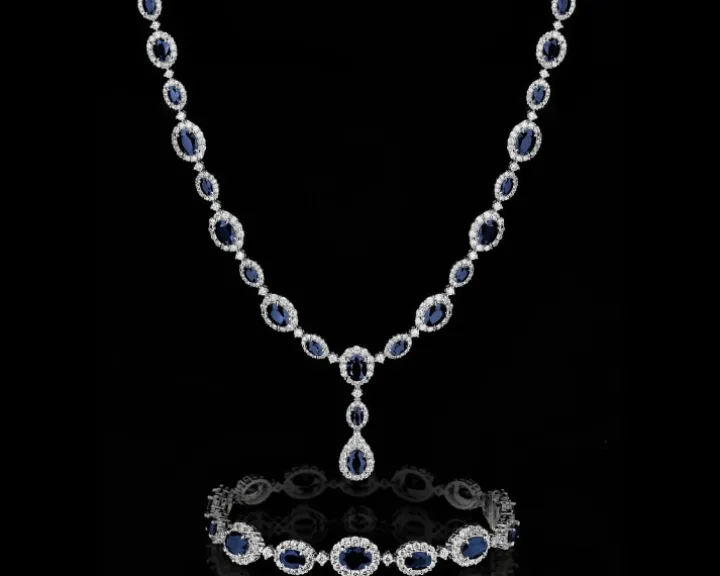 Naszyjnik z białego złota z brylantami i szafirami - próba 750