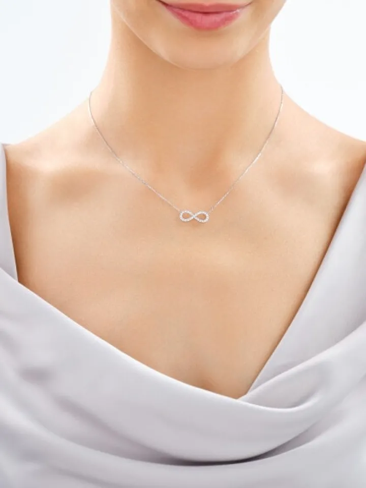 Naszyjnik z białego złota z brylantami laboratoryjnymi - nieskończoność - 0,25 ct - próba 585