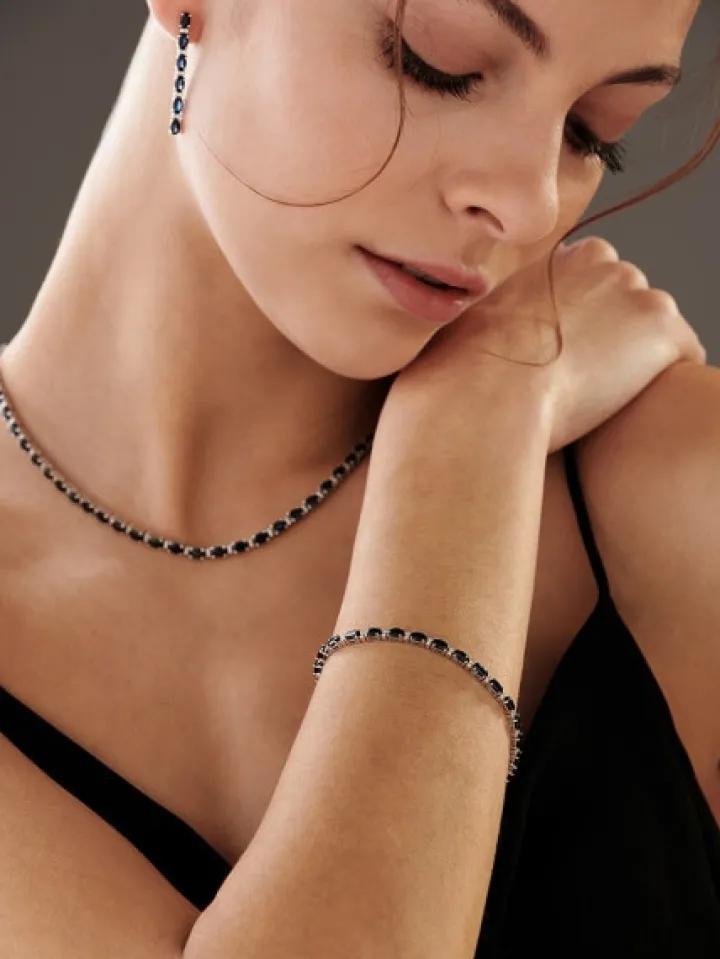 Naszyjnik z białego złota z brylantami i szafirami - próba 585