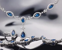 Naszyjnik z białego złota z brylantami i szafirami - próba 585