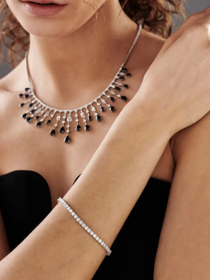 Naszyjnik z białego złota z brylantami i szafirami - próba 585