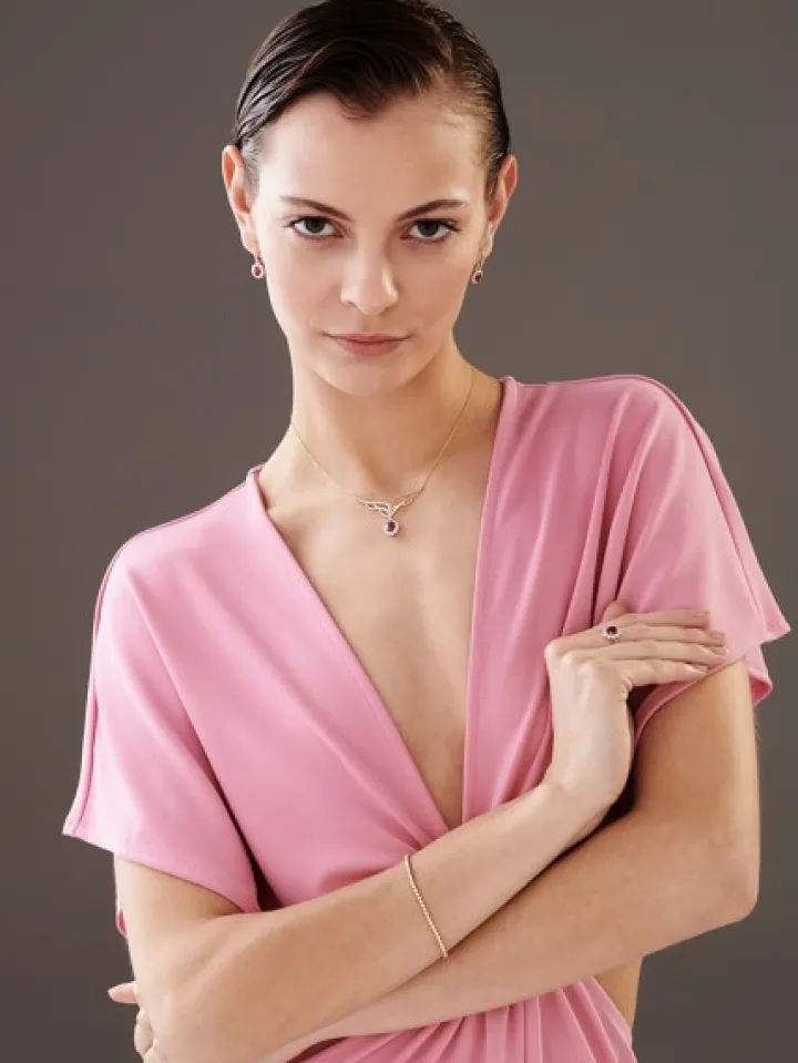 Naszyjnik z żółtego złota z brylantami i rubinem - próba 585