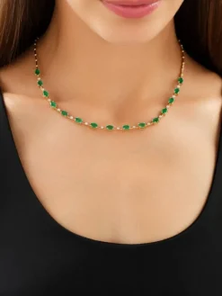 Naszyjnik z żółtego złota z brylantami i szmaragdami - próba 750