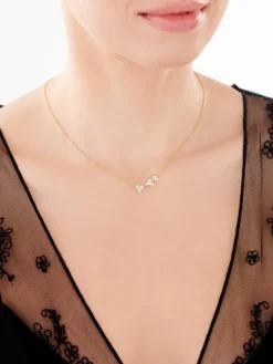 Naszyjnik z żółtego złota z diamentami - kwiaty - 0,10 ct - próba 375