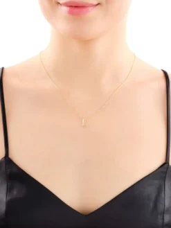 Naszyjnik z żółtego złota z diamentami - litera L - 0,006 ct - próba 375