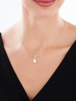 Naszyjnik z żółtego złota z diamentami i perłą - próba 375