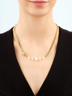 Naszyjnik ze stali szlachetnej z perłami